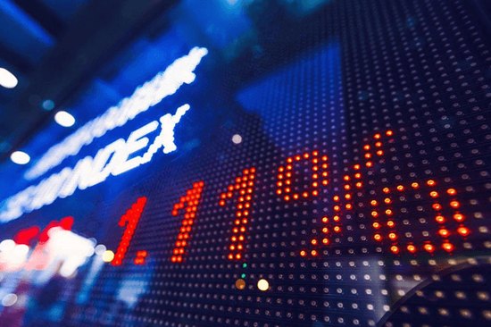 电子信息制造业冲刺30万亿 集成电路、智能终端迎来“智变”